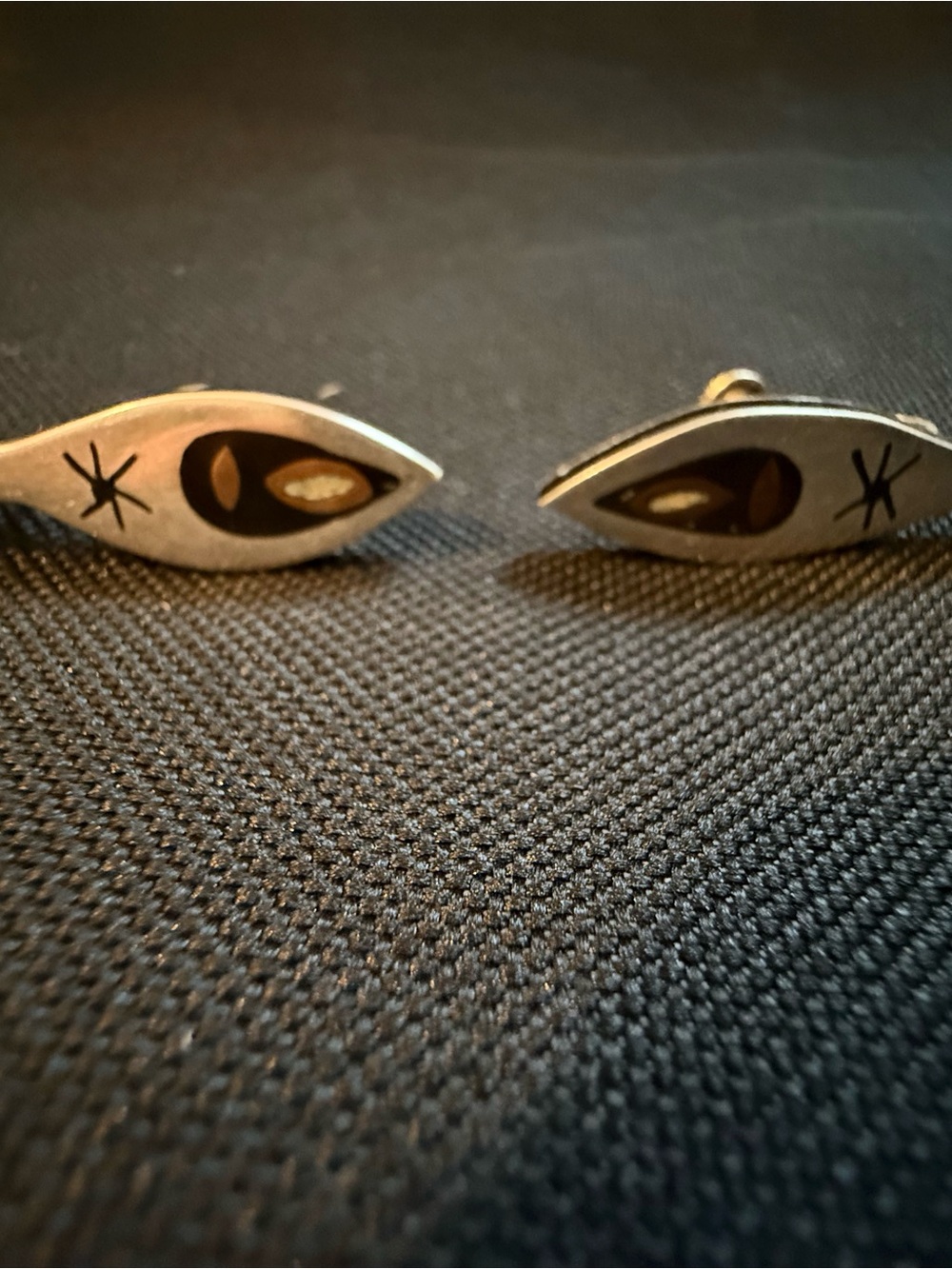 Taxco HAB Sterling Fish Motif Screwback Earrings - Silver with Copper Inlay - Picture 13 of 14
